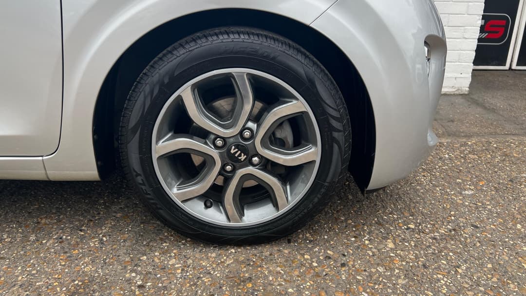 Car Image 22