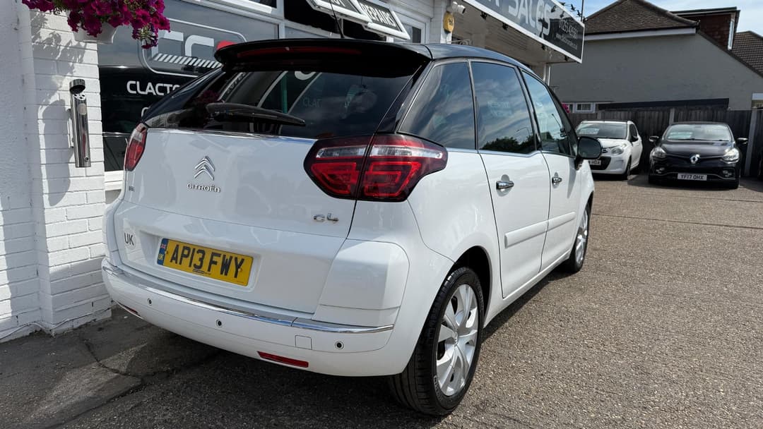Car Image 7