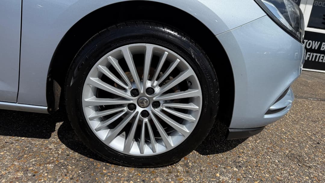Car Image 22