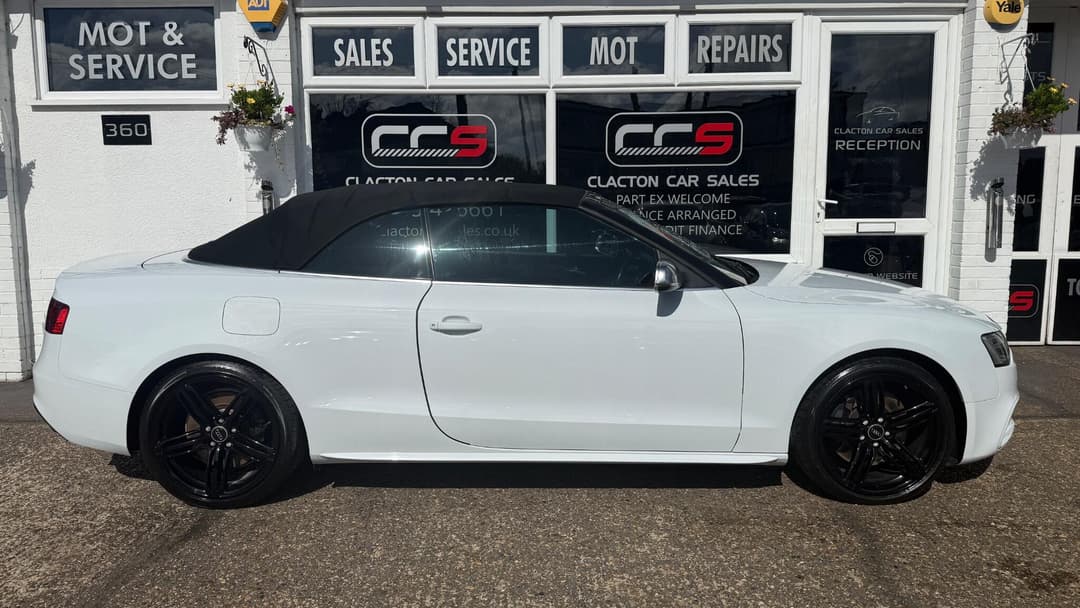 Car Image 8