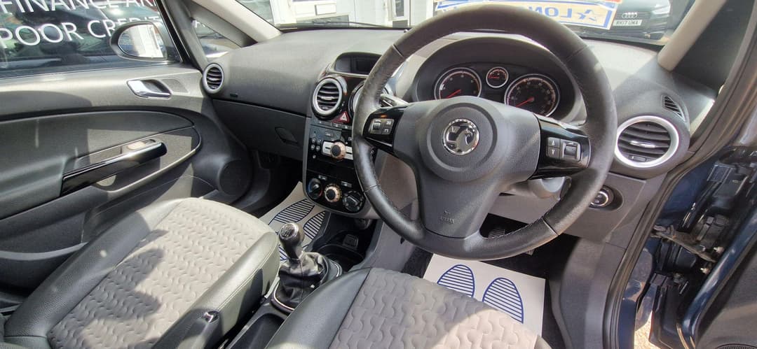 Car Image 10