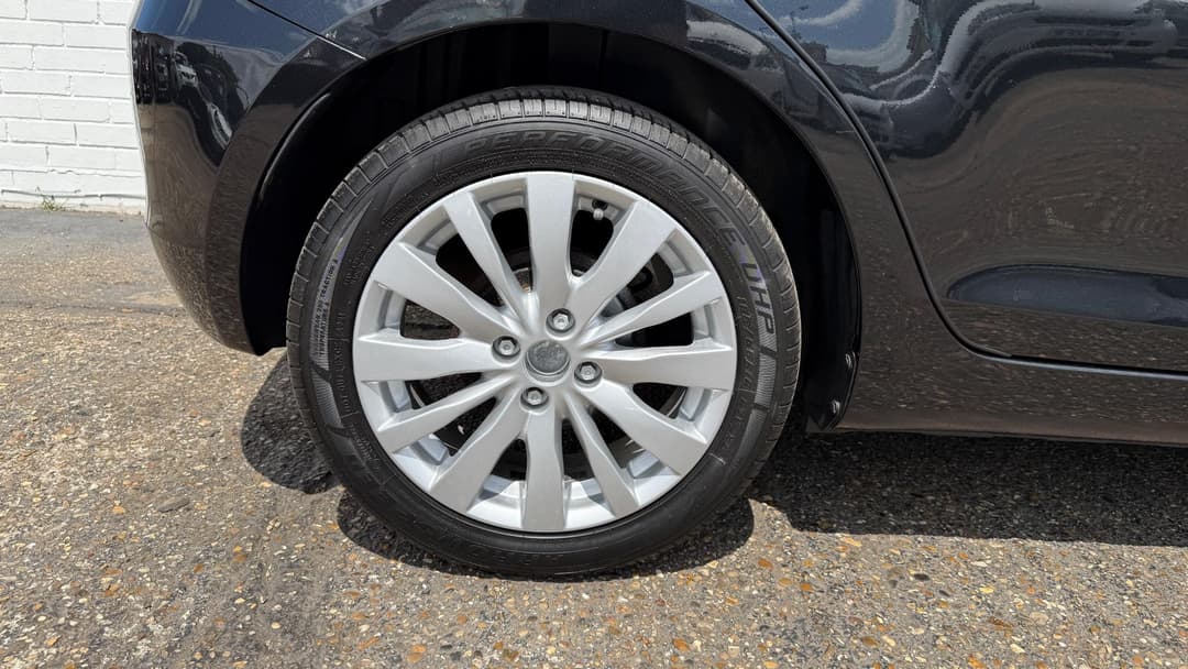 Car Image 21