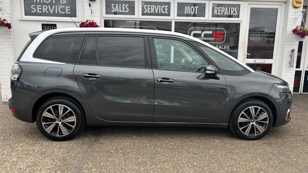 Car Image 8