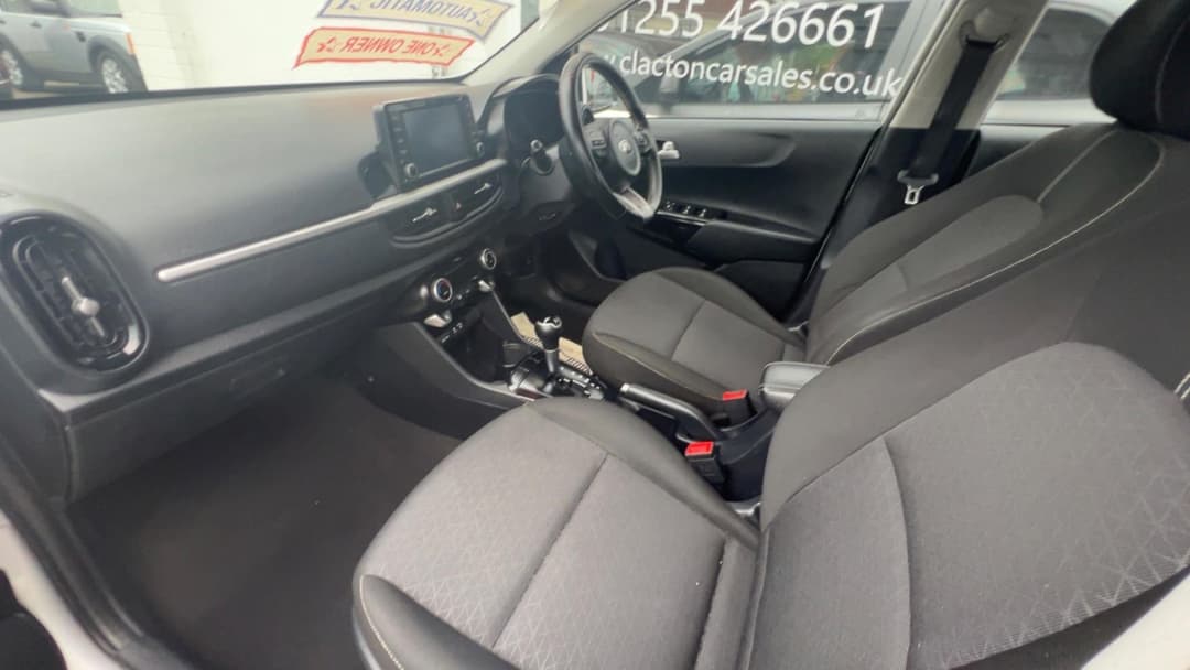 Car Image 16