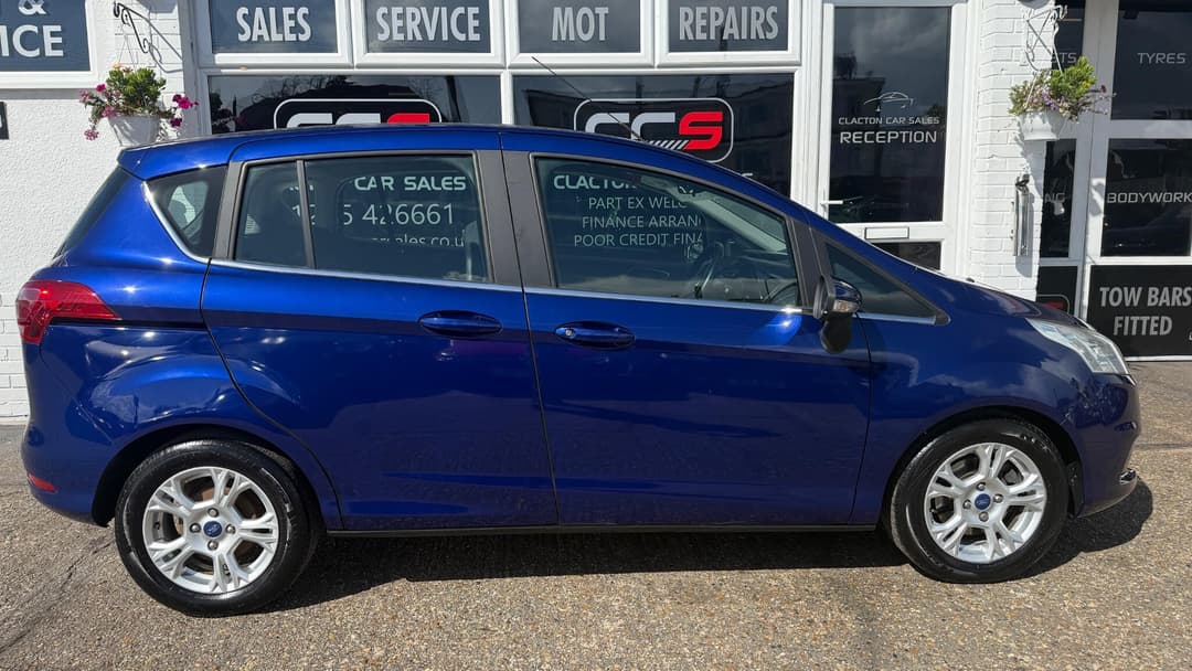 Car Image 8