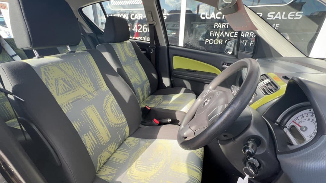 Car Image 10