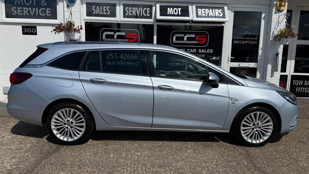 Car Image 8