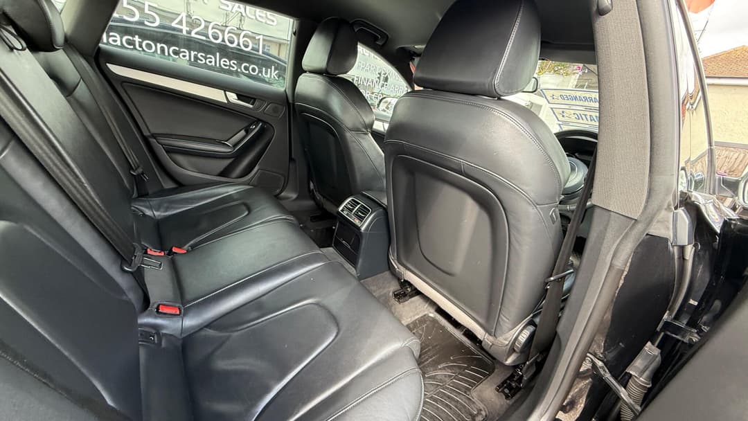 Car Image 11