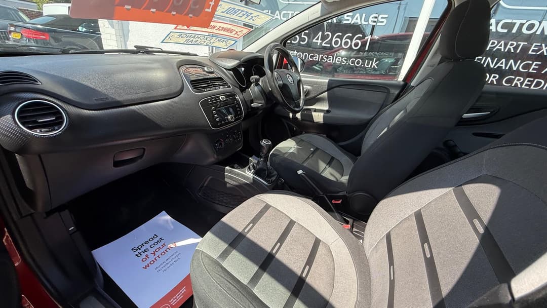 Car Image 16