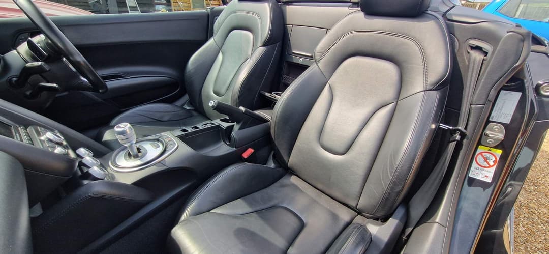 Car Image 18