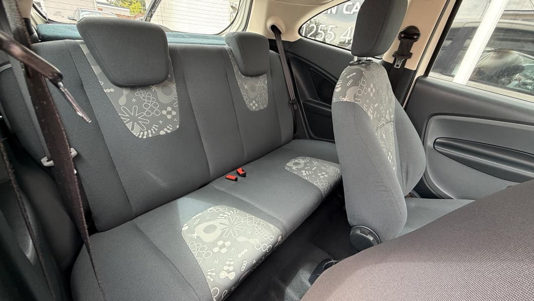 Car Image 11