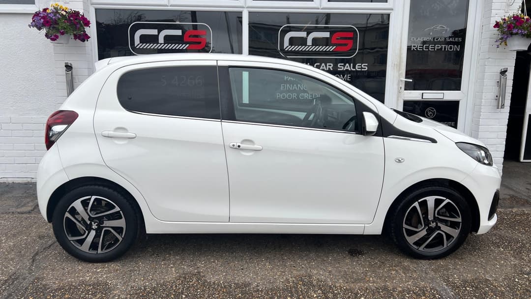 Car Image 8