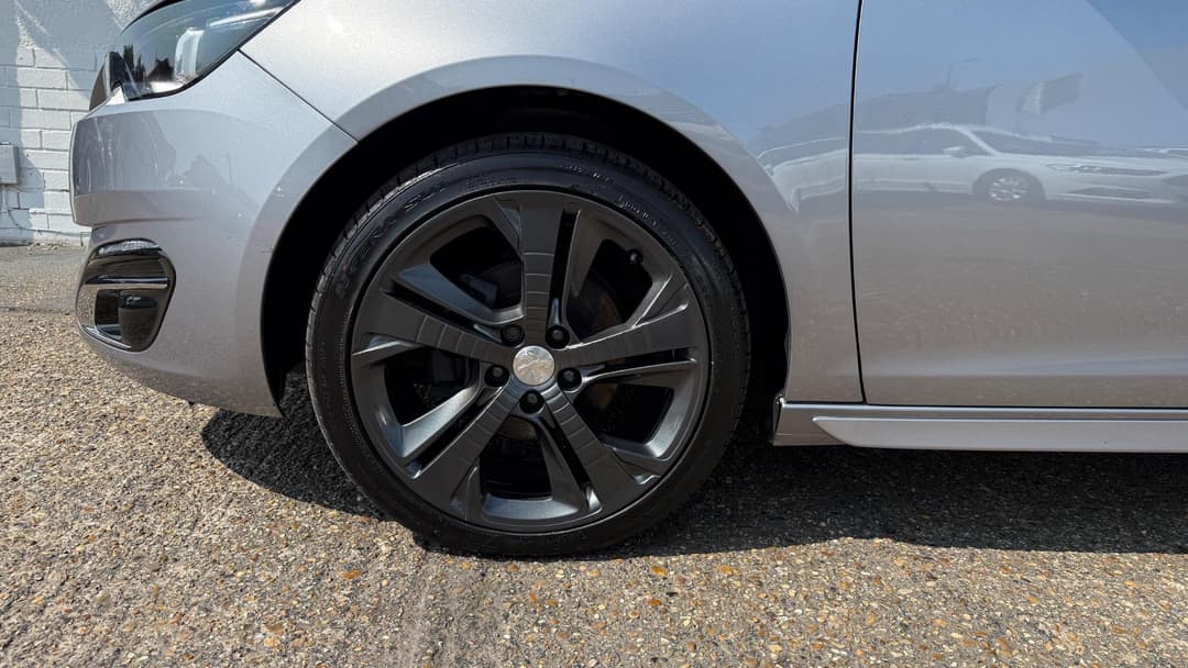 Car Image 20