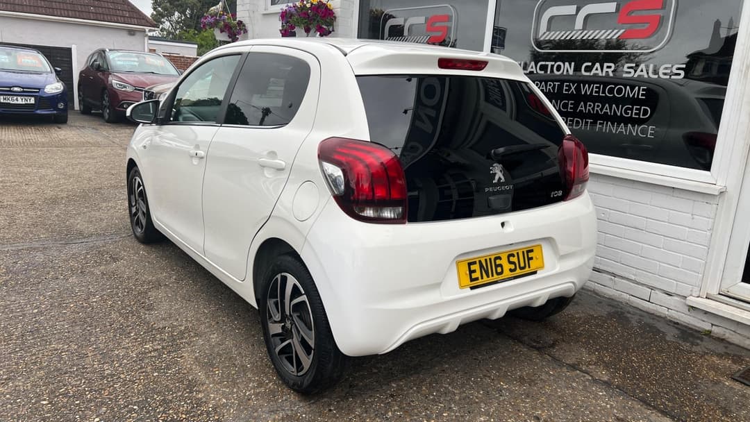 Car Image 5