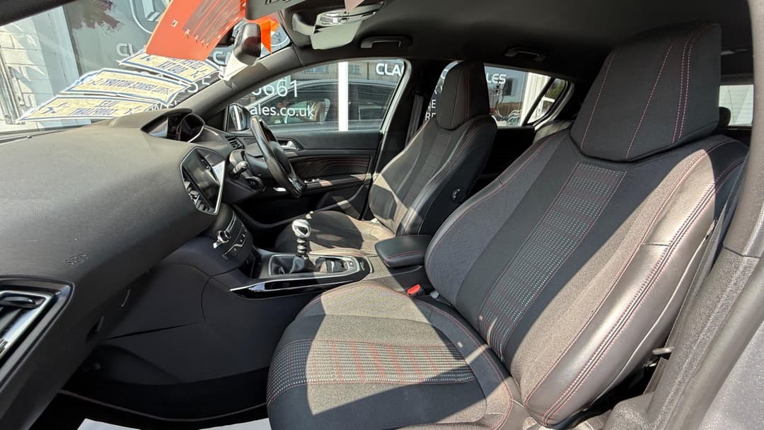 Car Image 15