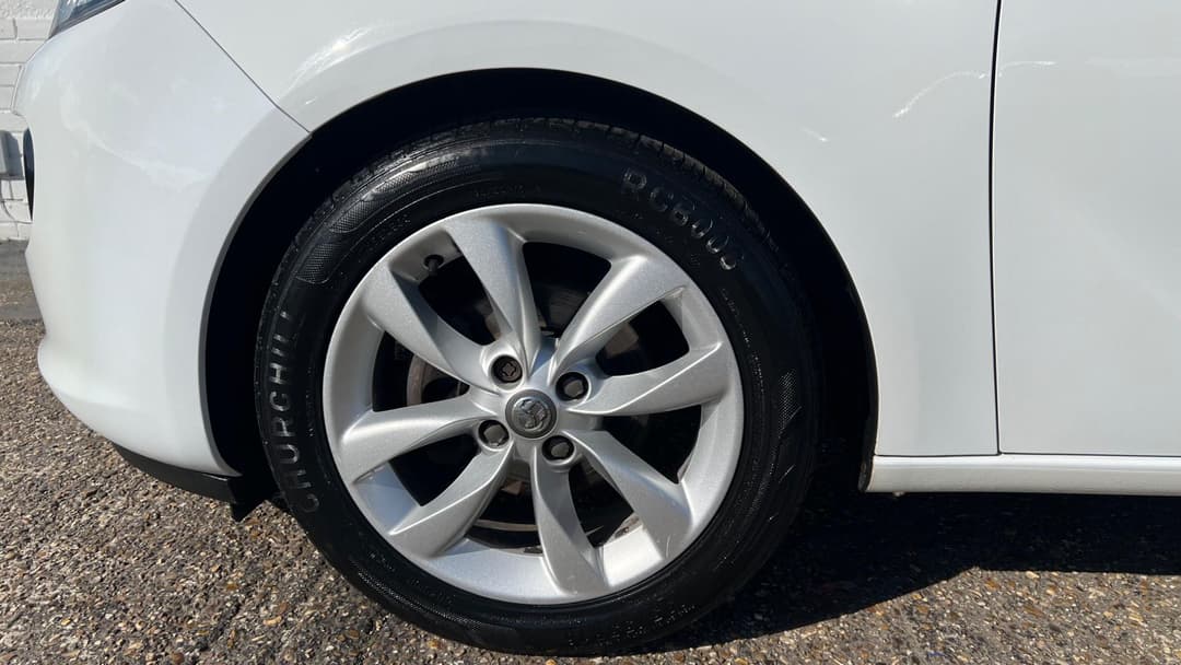 Car Image 18