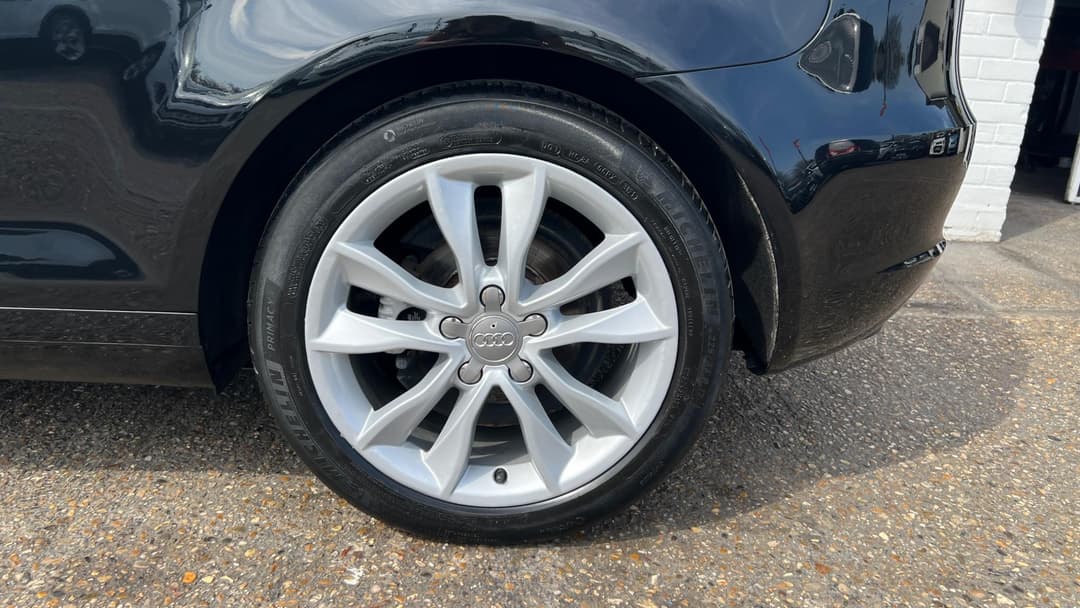 Car Image 25