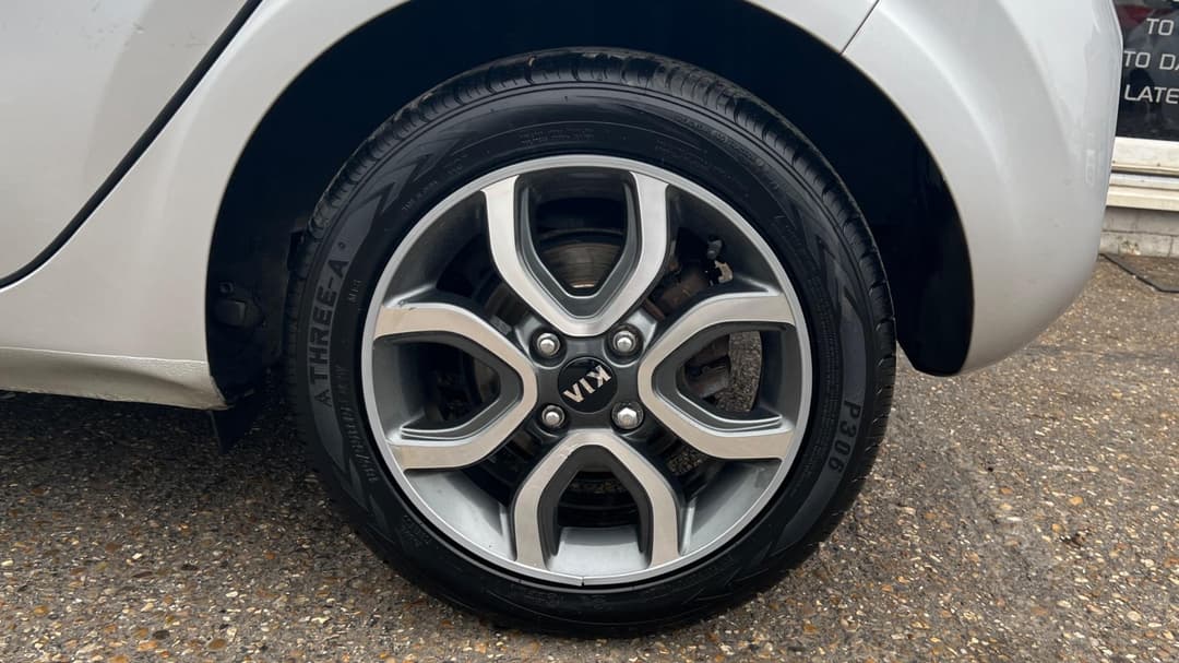 Car Image 19