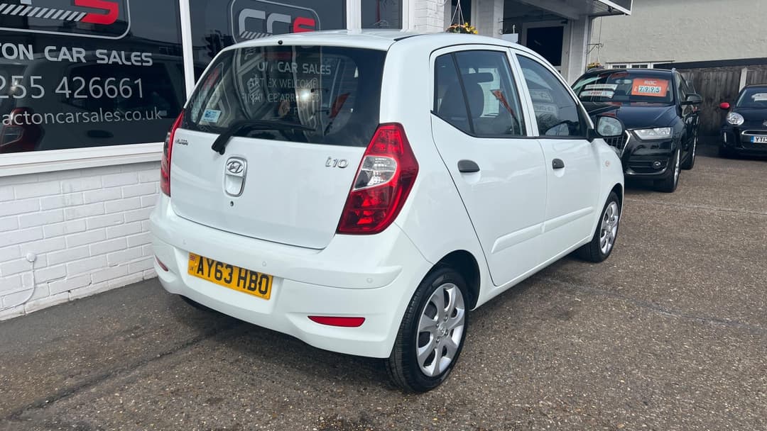 Car Image 7