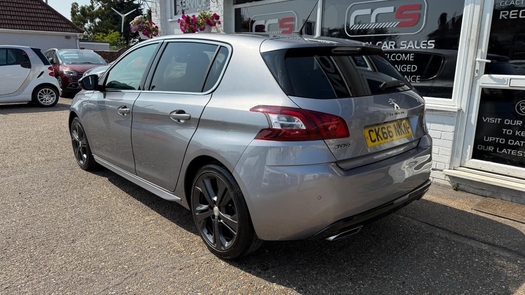 Car Image 5