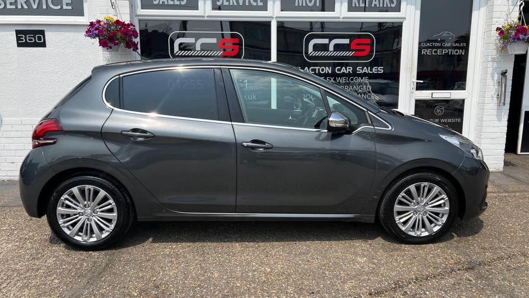Car Image 8