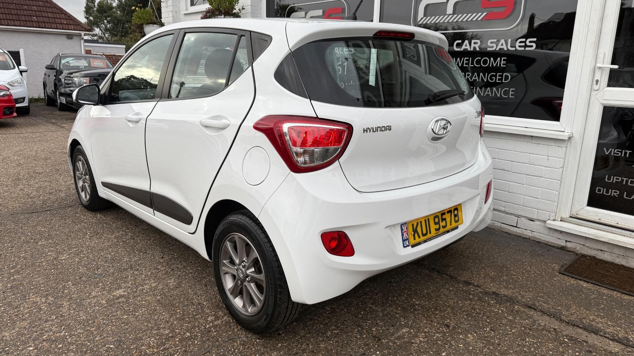 2015 Hyundai i10 - Image 5