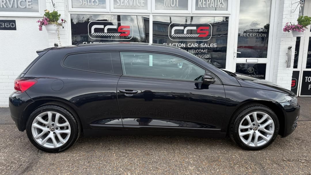 Car Image 8