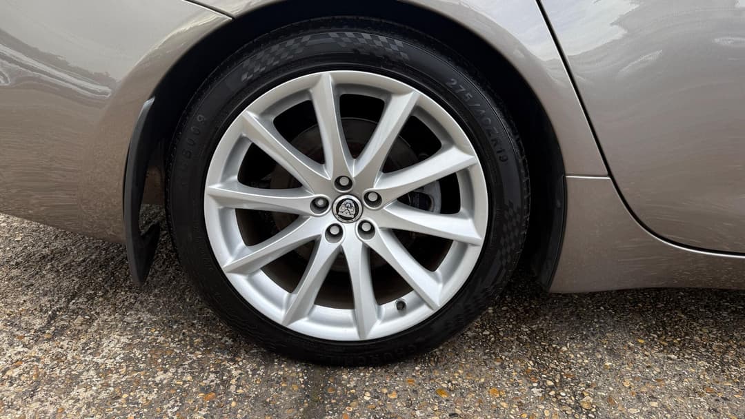 Car Image 21