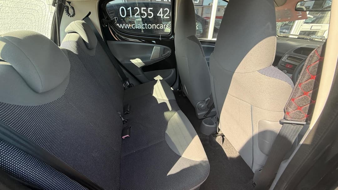 Car Image 12