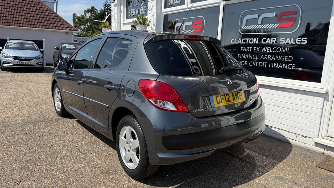 Car Image 5