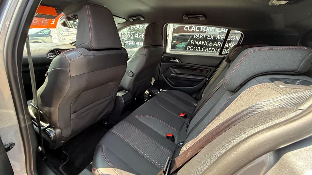 Car Image 18