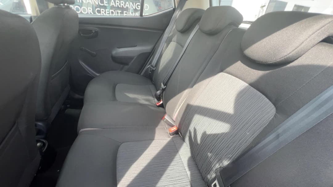 Car Image 17