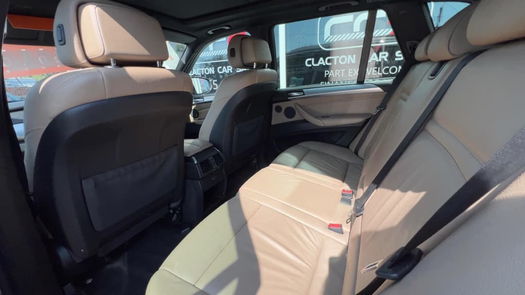 Car Image 19