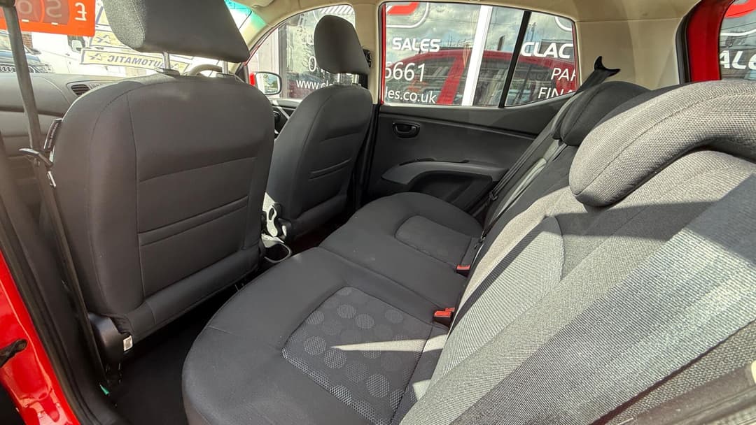 Car Image 18