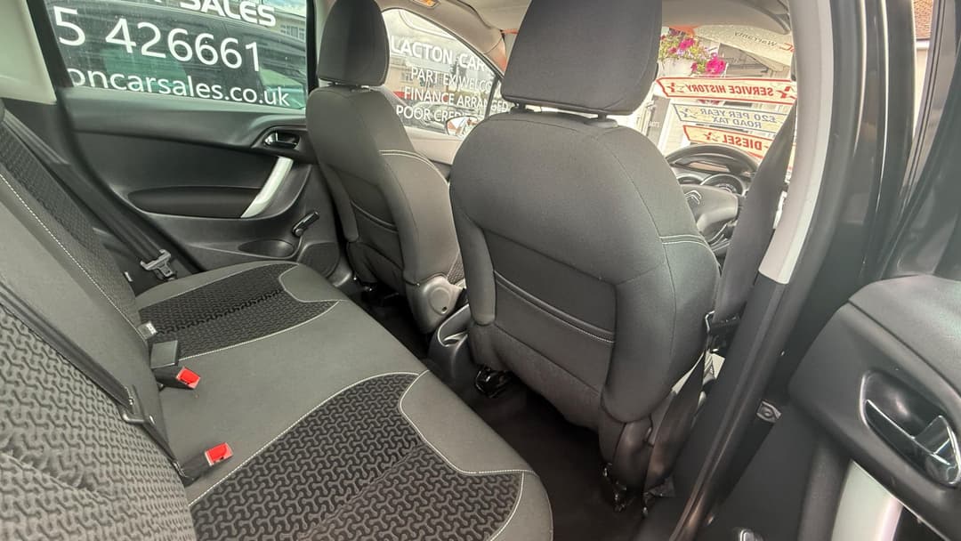 Car Image 11