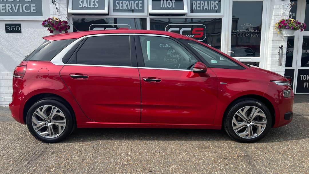 Car Image 8