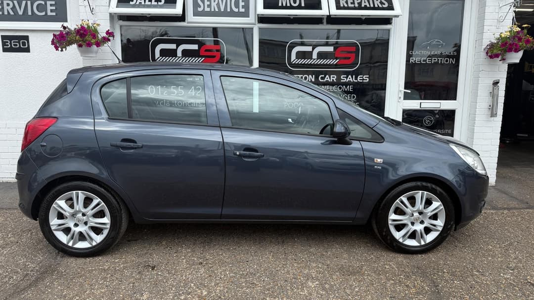 Car Image 8