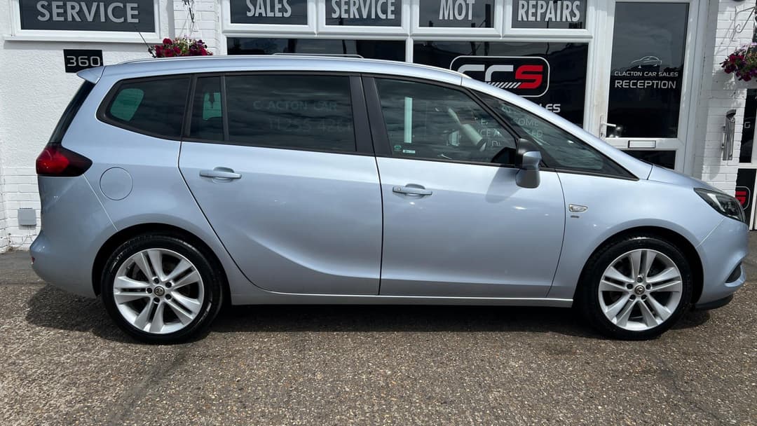 Car Image 8