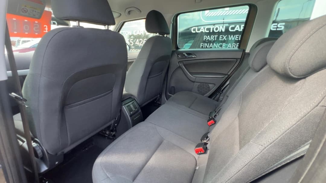 Car Image 18
