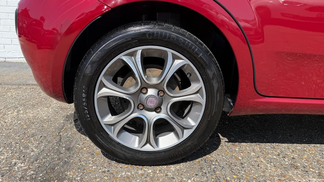 Car Image 21