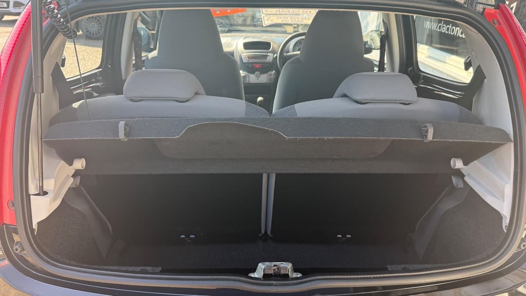 Car Image 14