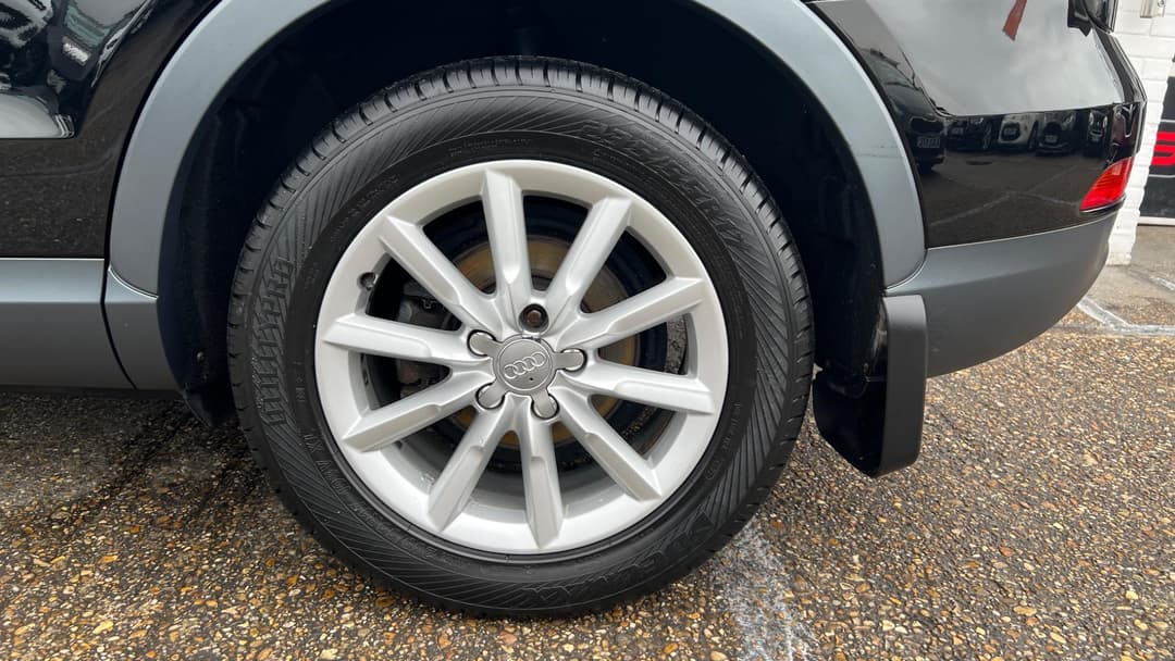 Car Image 19