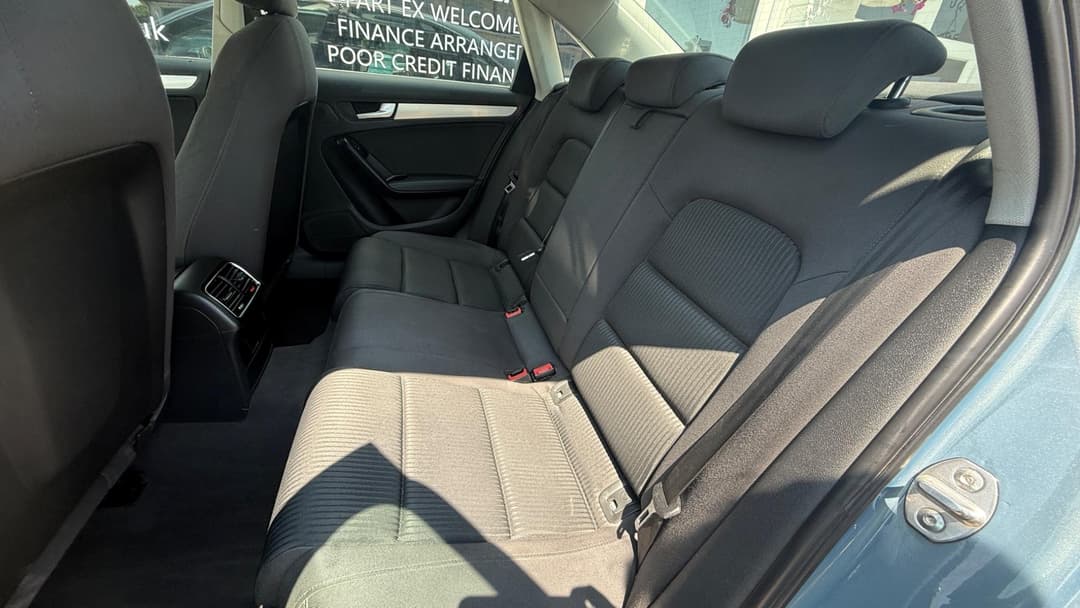 Car Image 17