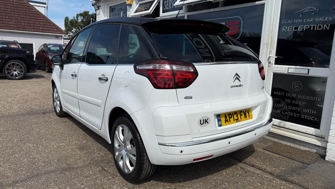 Car Image 5