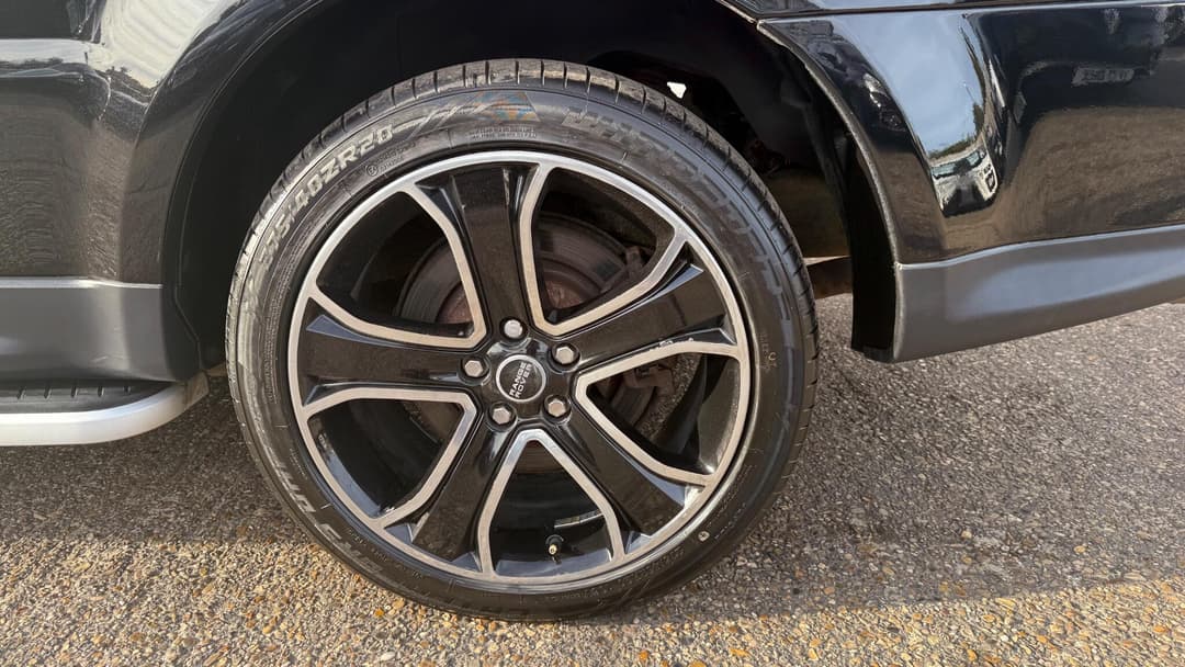 Car Image 19