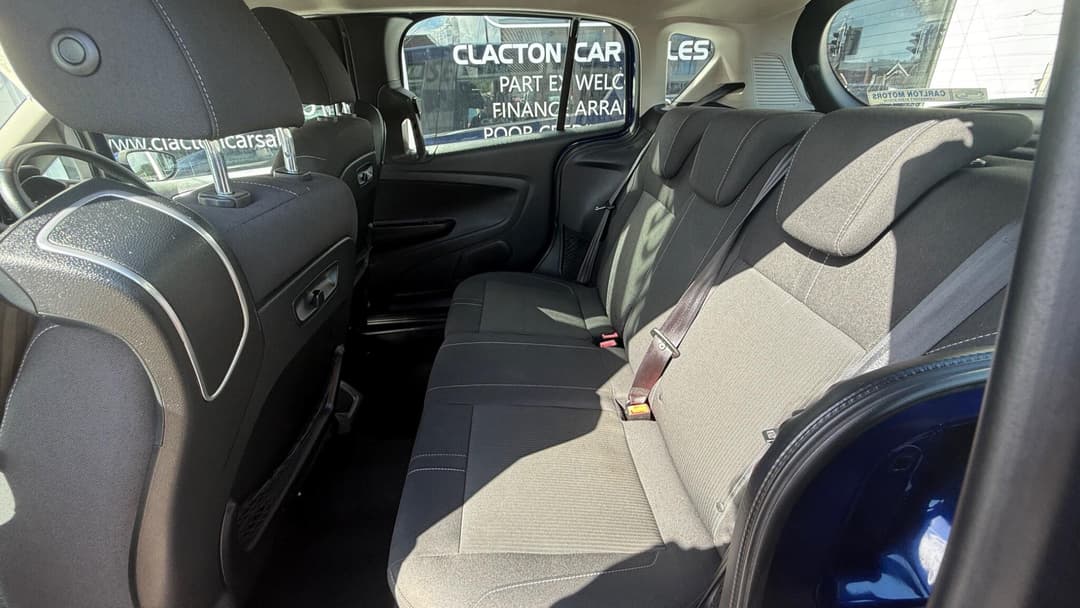 Car Image 18