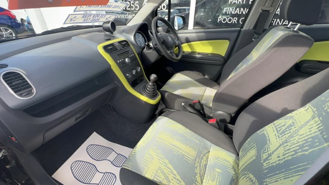 Car Image 16