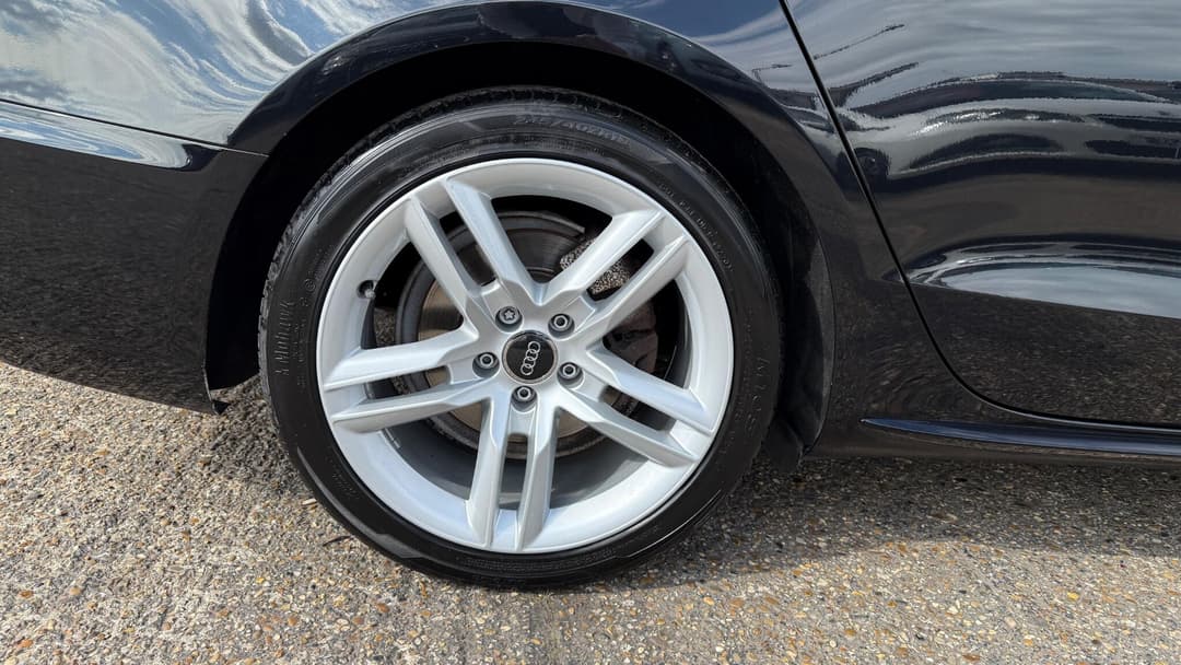 Car Image 21