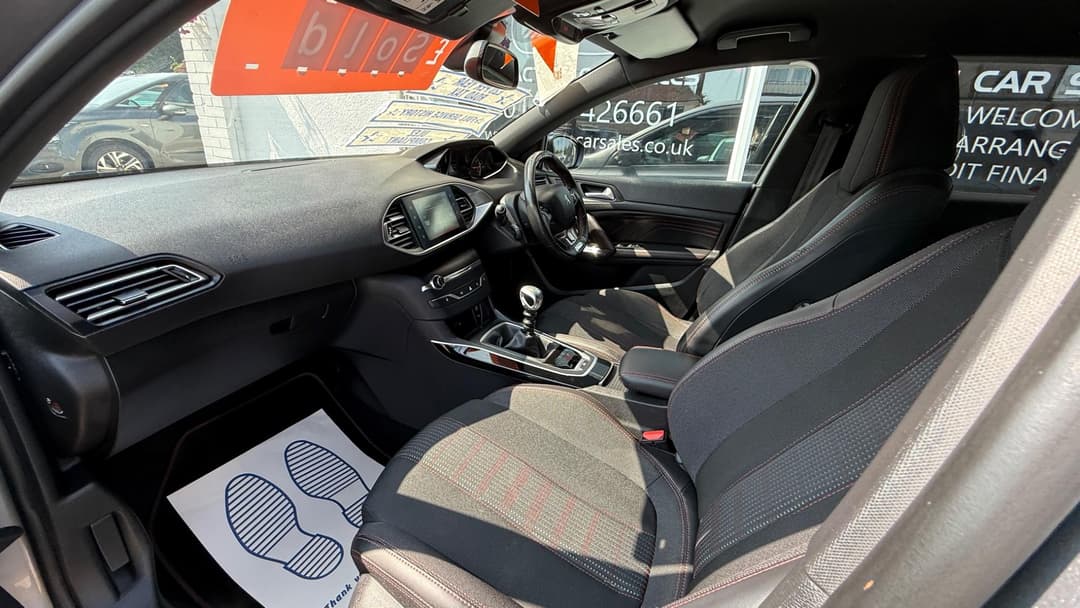 Car Image 16