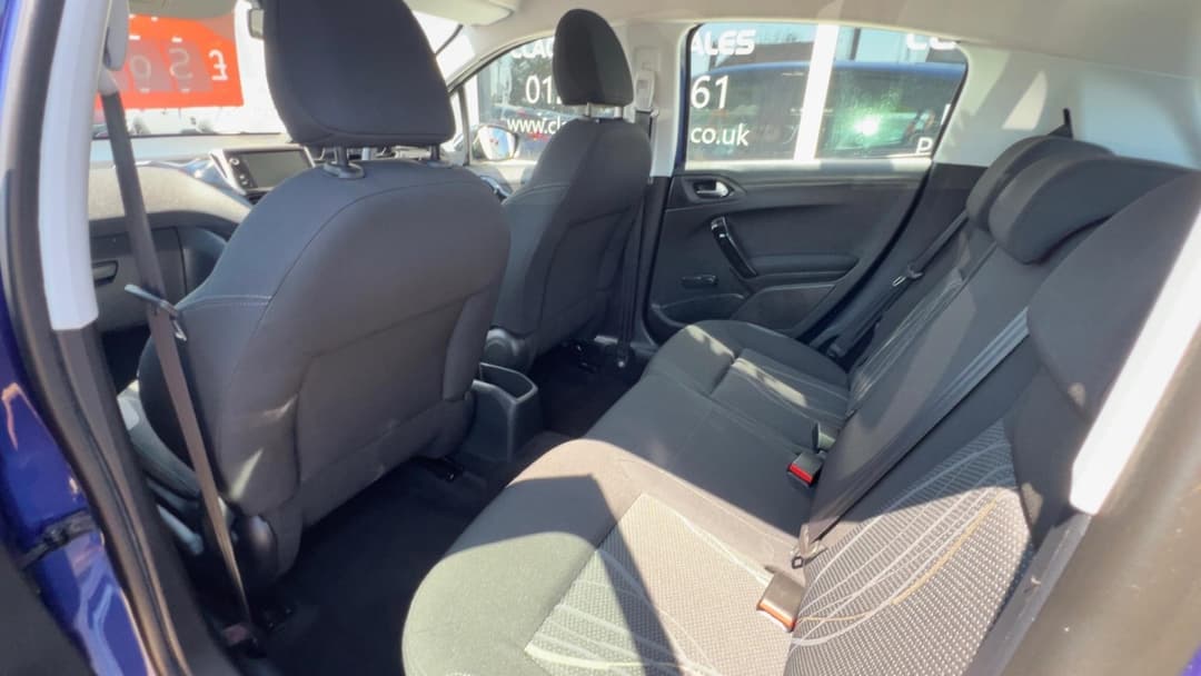 Car Image 18